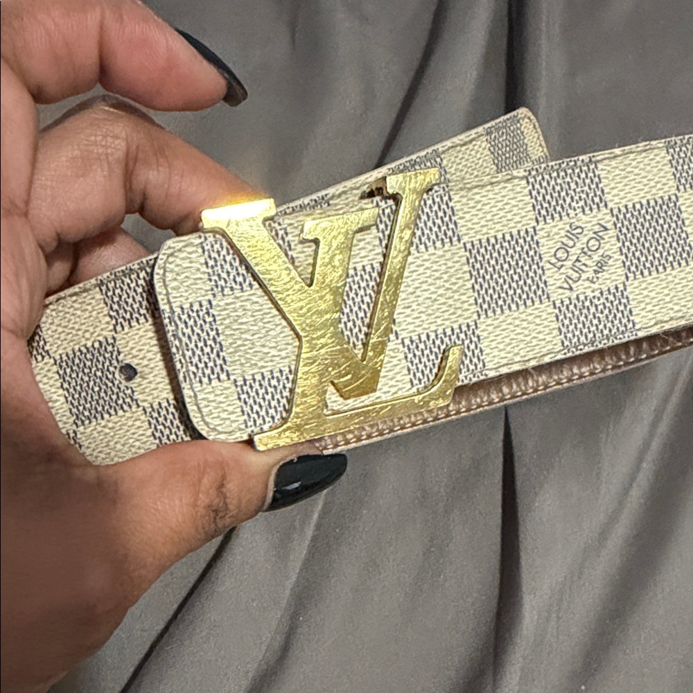 Authentic Louis Vuitton Leather Belt - Picture 2 of 10